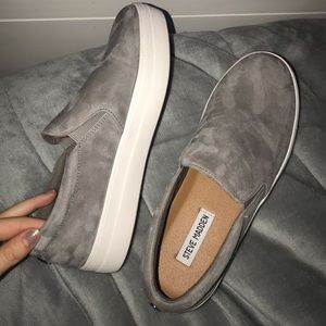 Steve Maddens Gills Sneaker size 9